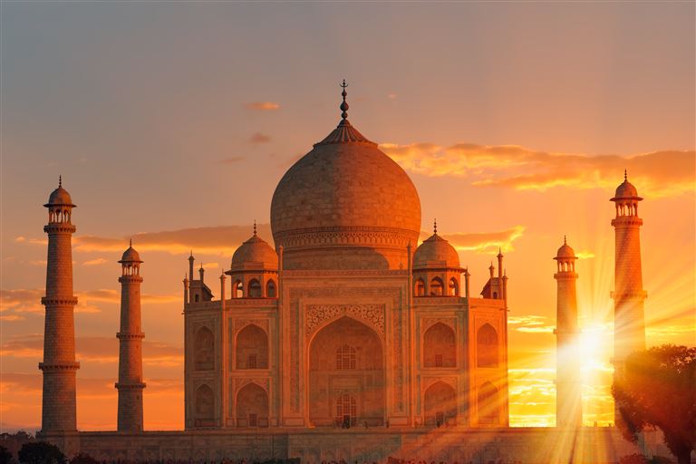 Taj Mahal © muratart/adobestock